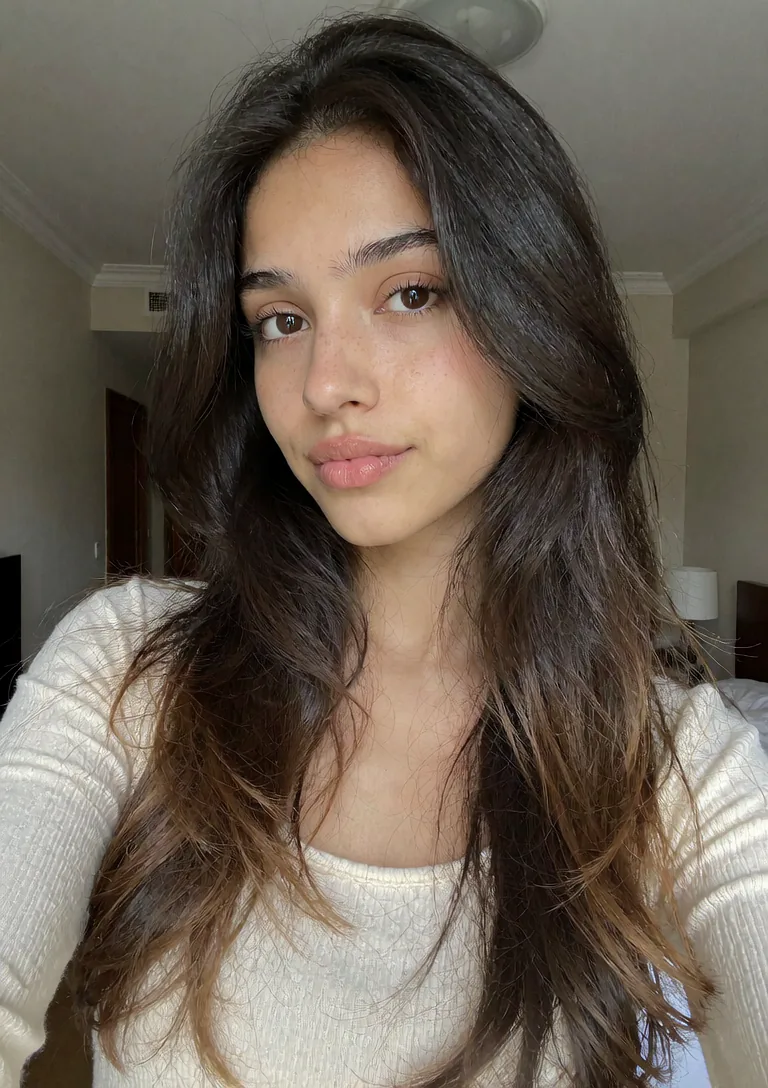 Nour — petit moment calme avant que la journée commence ☕ (2 of 3)